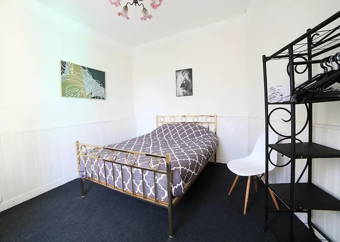 Chambre 2, Calme, 1 Station De Paris
